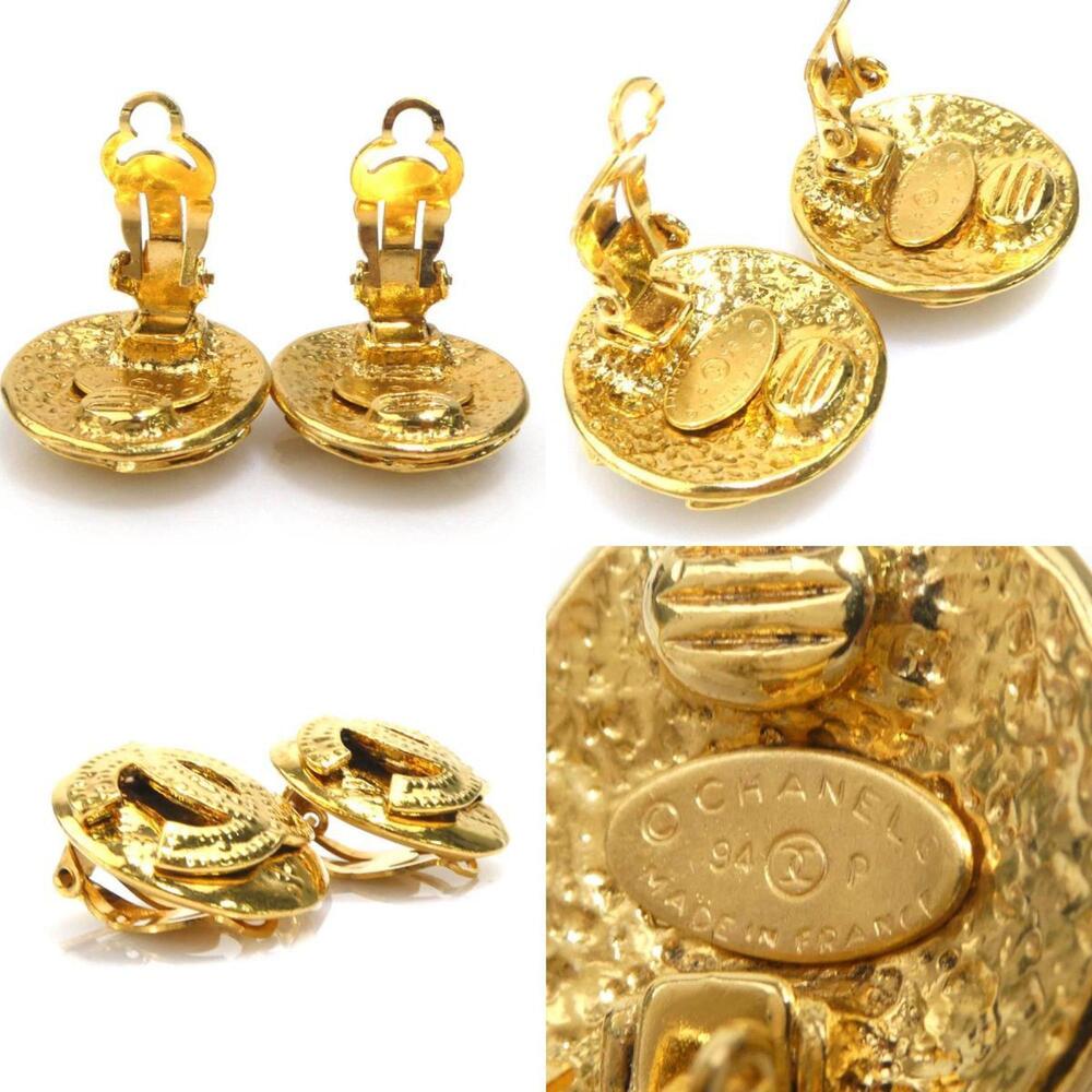 CHANEL Gold Logo Earrings - Picture 5 of 5